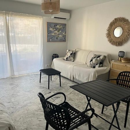 Studio Cosy Avec Terrasse Sur La Plage La Seyne-sur-Mer Exterior photo