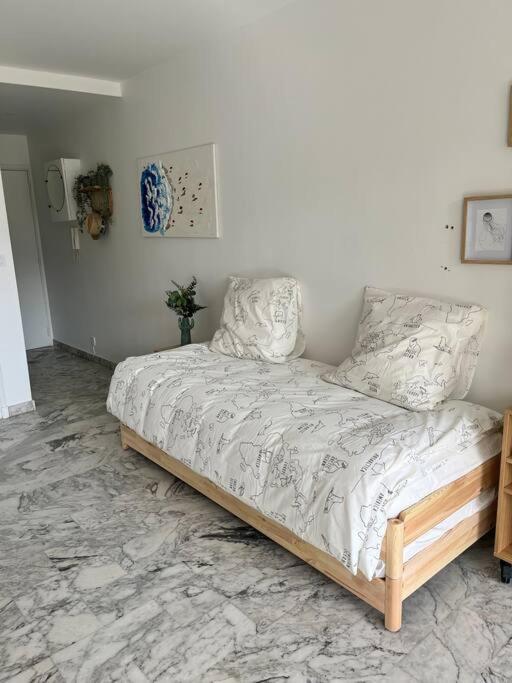 Studio Cosy Avec Terrasse Sur La Plage La Seyne-sur-Mer Exterior photo